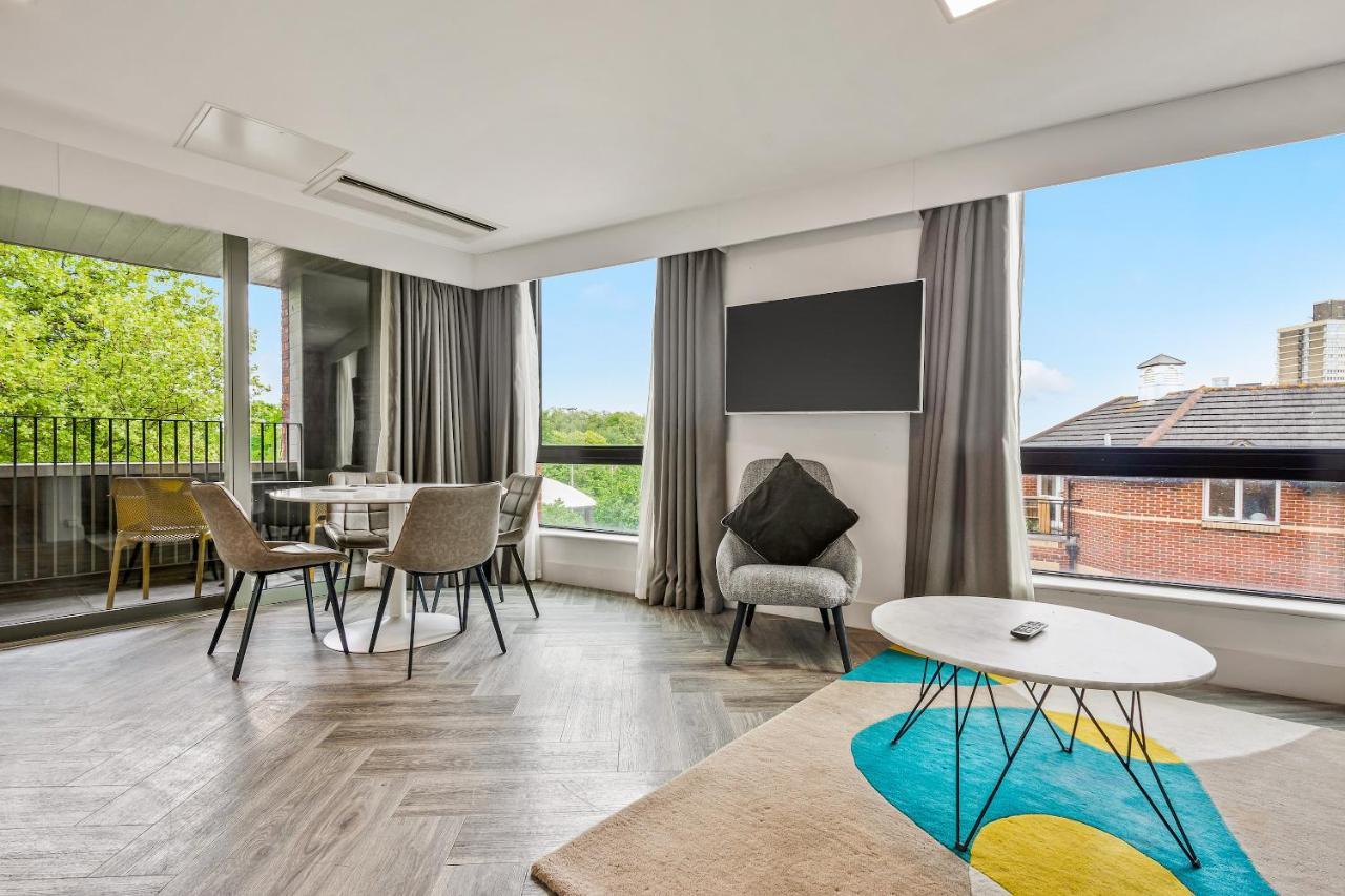 Roomzzz London Stratford Londres Exterior foto