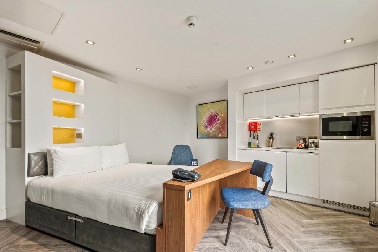 Roomzzz London Stratford Londres Exterior foto